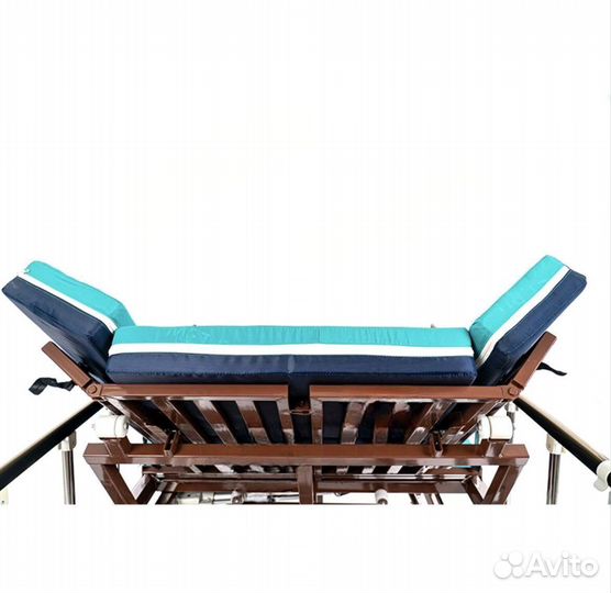 Медицинская кровать для ухода за больными