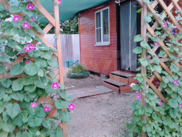 Коттедж 35 м² на участке 5 сот.