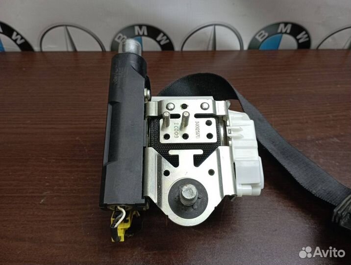 Задний левый ремень безопасности Mercedes W164