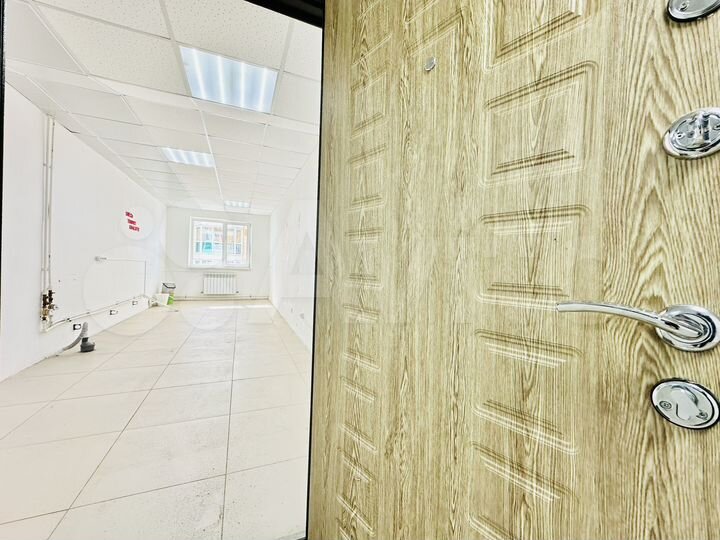 Офис 22м² с окном и водой в 7блоке