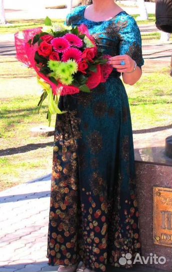 Платье шёлковое праздничное