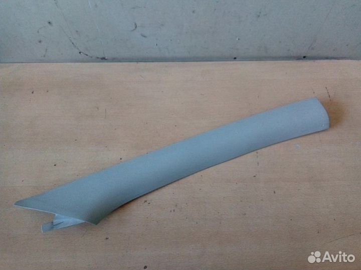 Обшивка стойки передняя правая Skoda Octavia A4