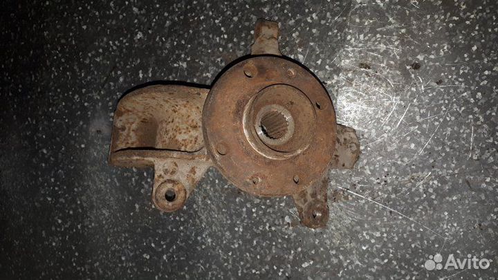 Кулак поворотный передний левый Renault Megane 2