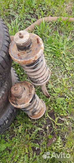 Стойки передние Kia Sportage