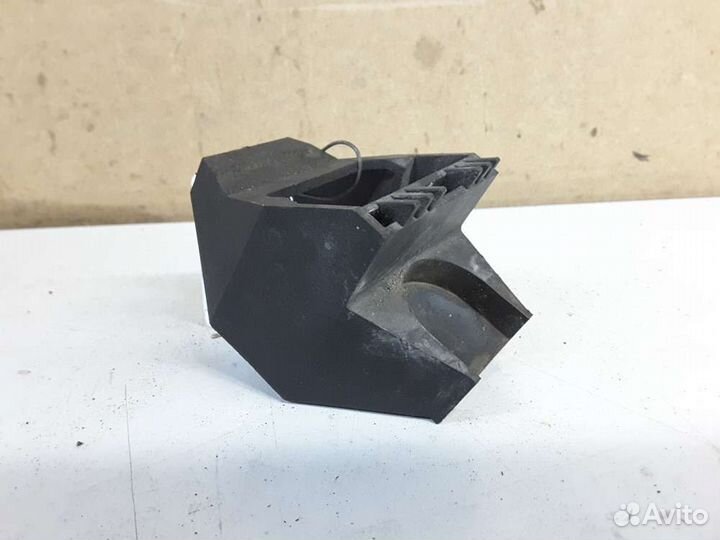 Кронштейн Радиатора на BMW 3 (E46) (бмв 3 (Е46)