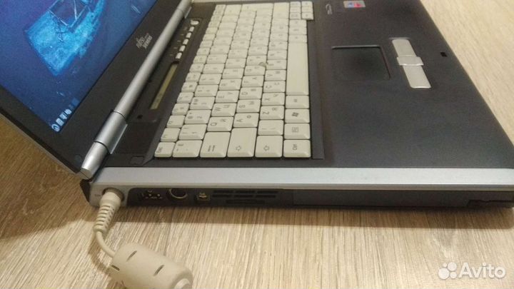 Ноутбук Fujitsu Siemens