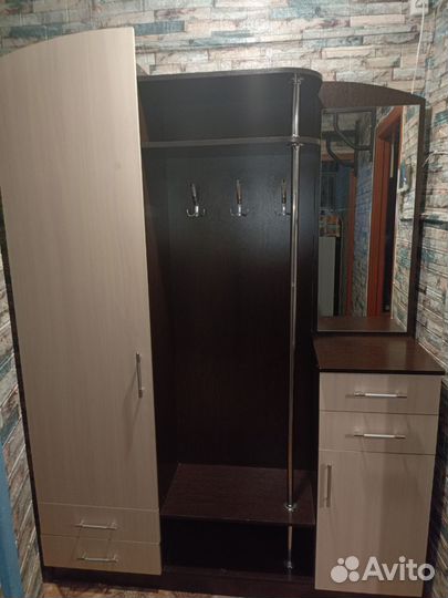 Продам прихожую бу