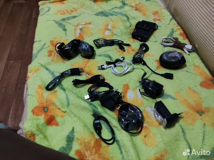 Зарядки для телефонов, провода USB