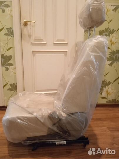 Продаю.передние.сиденья Vortex Estina