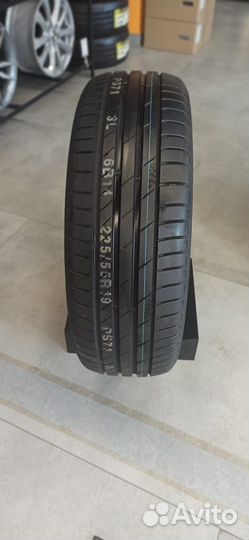 Kumho Ecsta PS71 275/40 R19