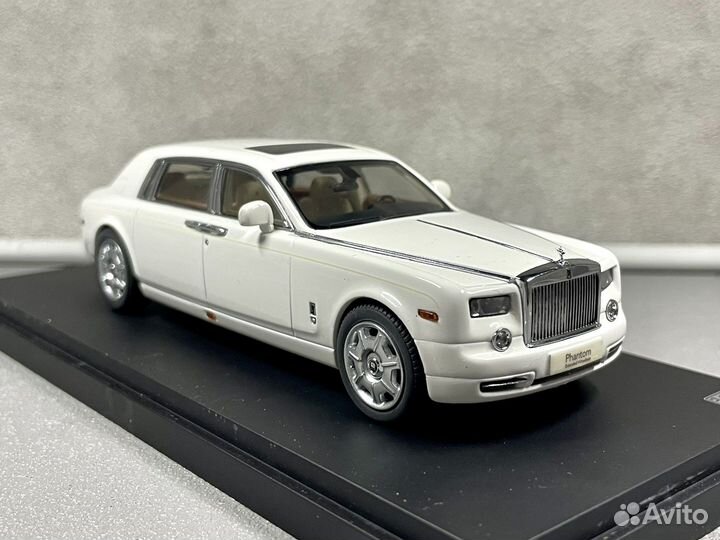 Модель Rolls-Royce Phantom Kyosho 1:43