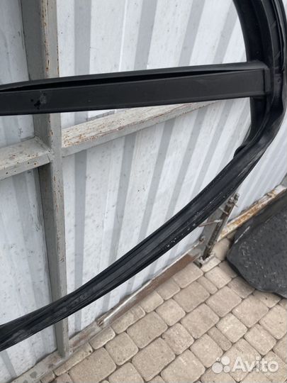 Уплотнитель стекла задний правый opel mokka