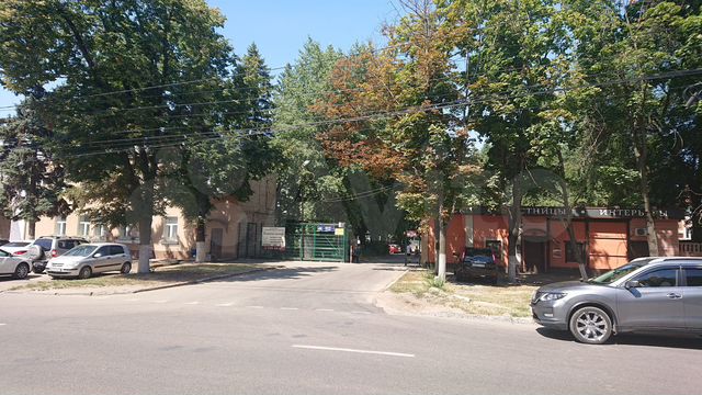 Офис с арендатором, 262 м²