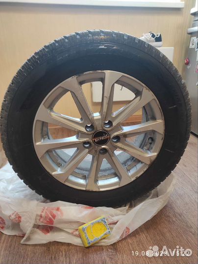 Bridgestone Blizzak Spike-02 205/60 R16 92T