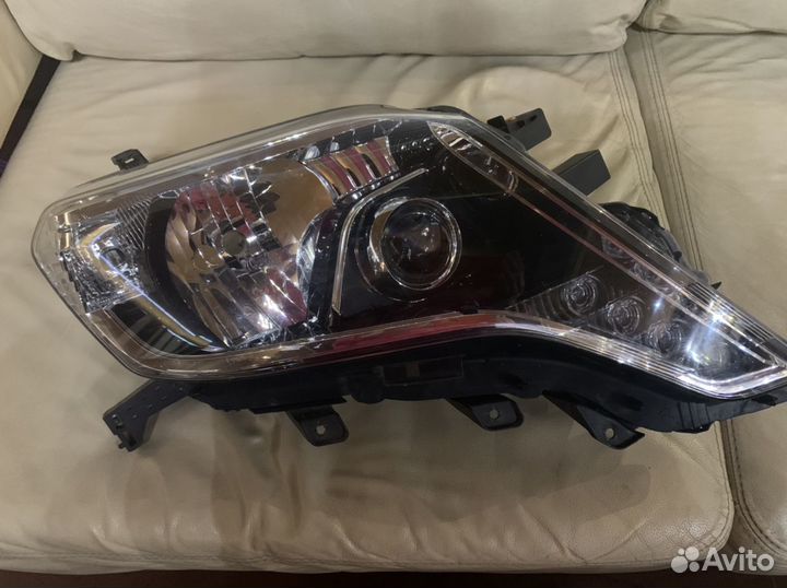 Продам фару на prado 150