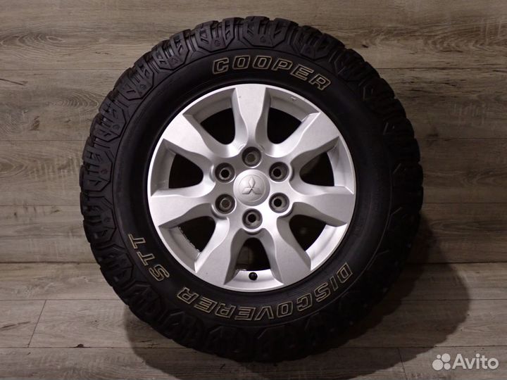 Комплект колес R17 Mitsubishi Pajero 4 оригинал