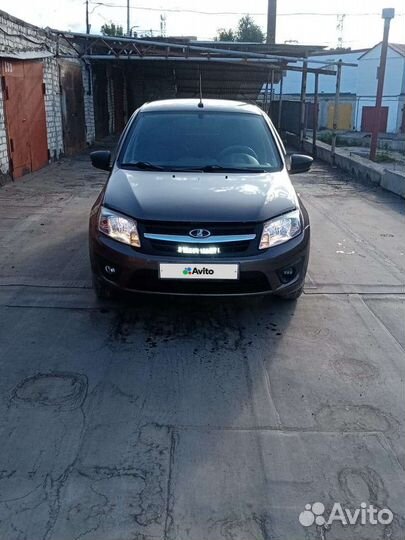 LADA Granta 1.6 МТ, 2018, 200 000 км