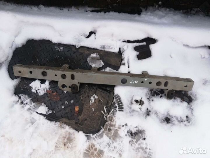 Панель радиатора нижняя Nissan Juke