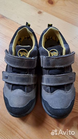 Кроссовки детские 28