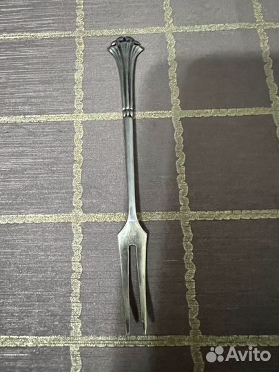 Вилка двузубая для лимона