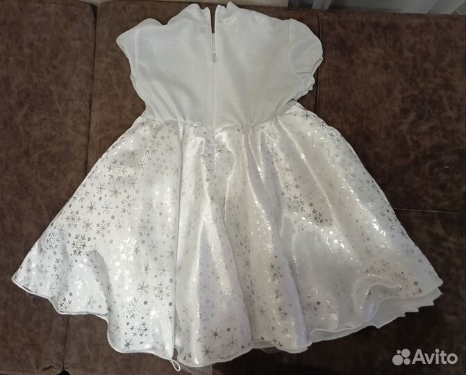 Платье для девочки снежинка