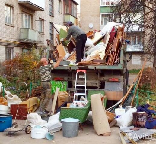 Вывоз старой мебели из квартиры в воронеже