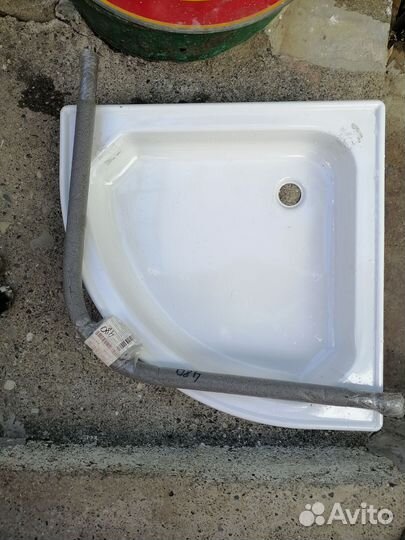 Душевой поддон 70х70