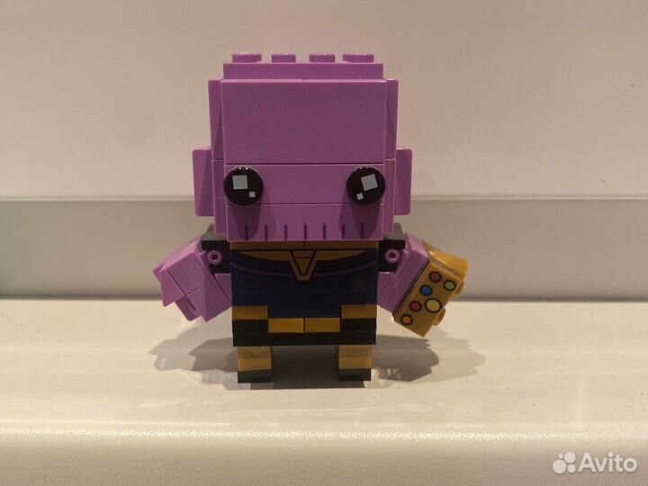 Lego коллекционная фигурка танос