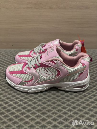 Кроссовки New Balance 530white/pink