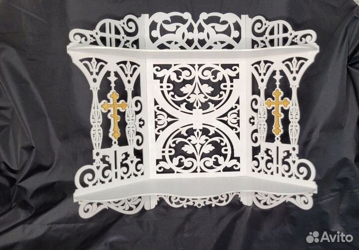 Полка для икон (иконостас)