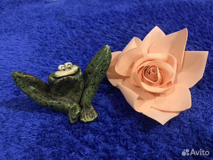 Фигурка забавной лягушки, сувенир