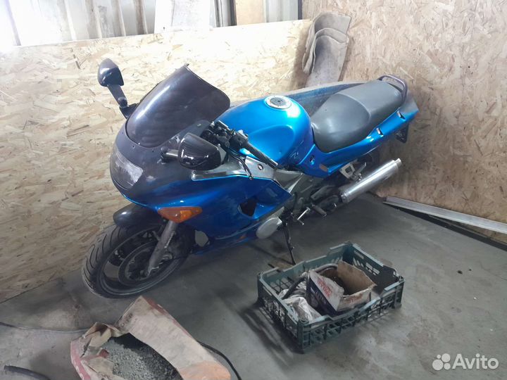 Kawasaki zzr 400'2