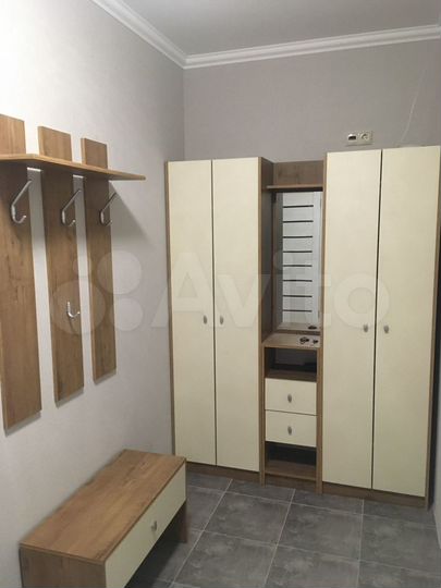 2-к. квартира, 40 м², 1/9 эт.