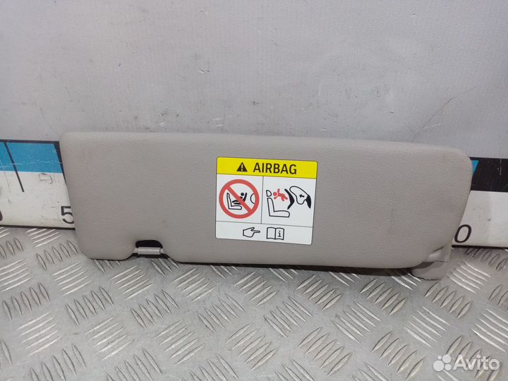 Б/У Козырек солнцезащитный правый#001