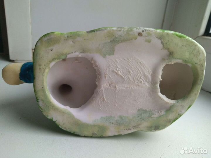 Фарфоровая статуэтка 