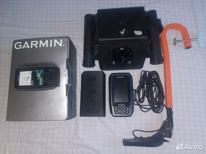 Эхолот Garmin Striker Vivid 4CV с датчиком GT20