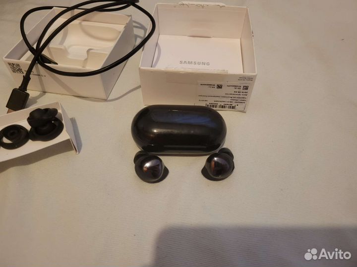 Беспроводные наушники samsung galaxy buds plus