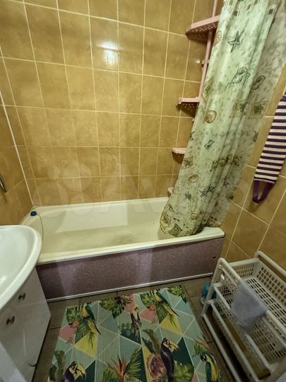 2-к. квартира, 60 м², 3/5 эт.