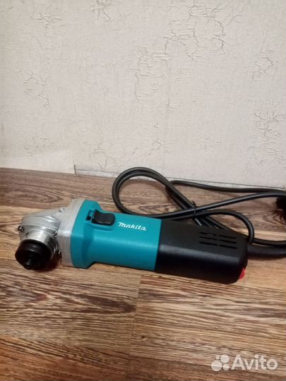 Ушм болгарка Makita 9558NH