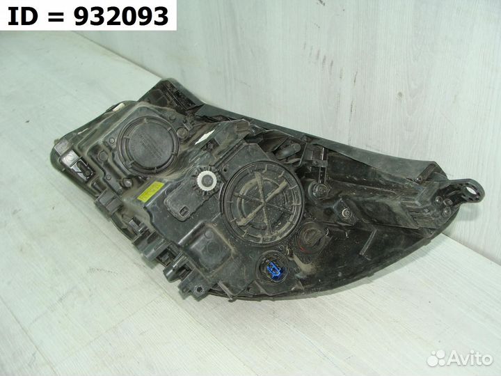 Фара правая Kia Sorento