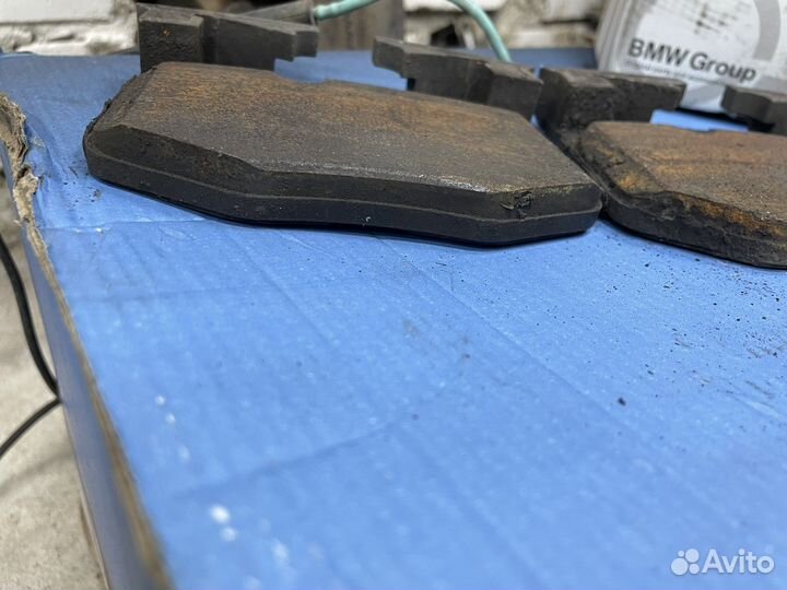 Колодки BMW G30 б/у передние и задние