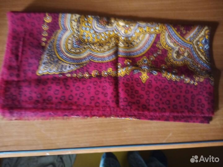 Павловопосадский шерстяной платок