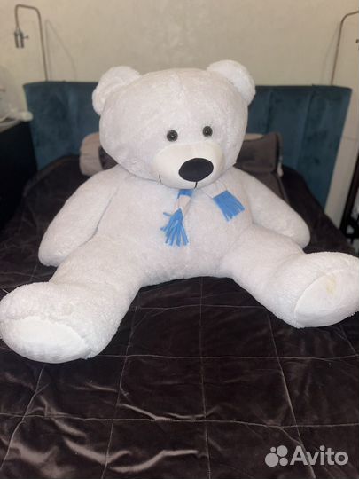 Плюшевый медведь большой
