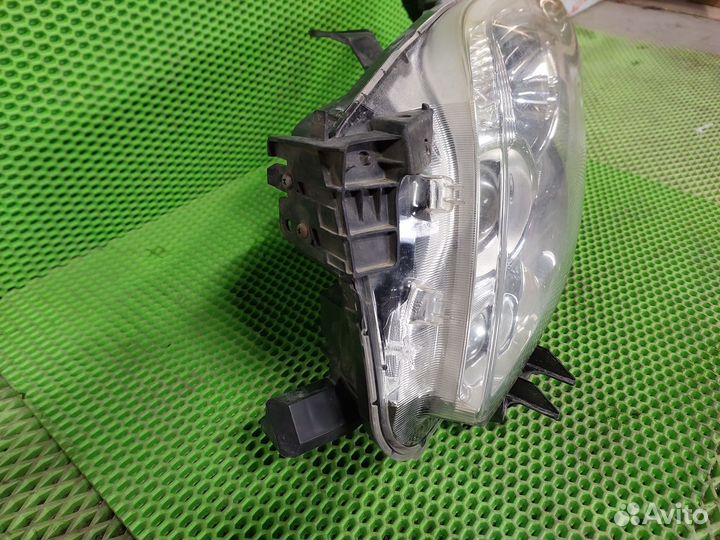 Передняя левая фара Toyota Land Cruiser Prado 150