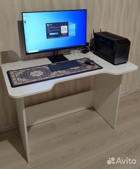 Компьютерный стол белый 110*75*60