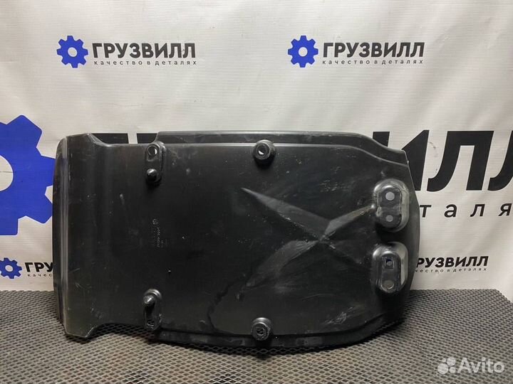 Крыло кабины Renault T 7482212926