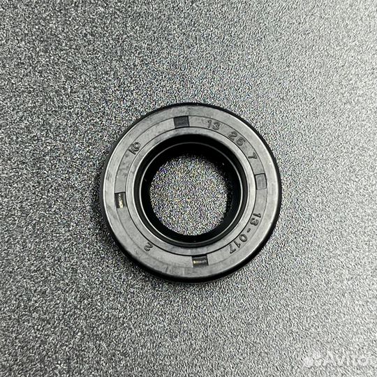 Сальник Suzuki (09282-13L01) (12.5x25x7) (poly-moto)