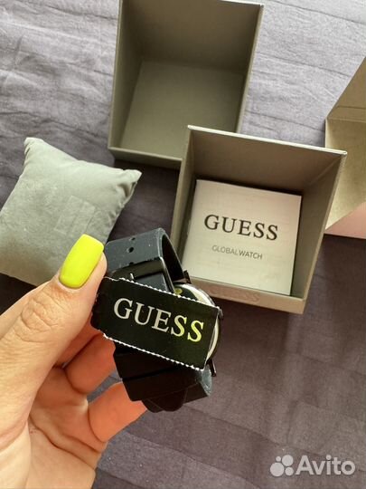 Мужские наручные часы guess