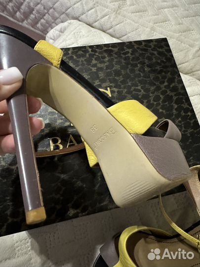 Босоножки 38 размер