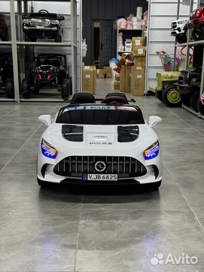 Mercedes-Benz GTR 6825 4x4